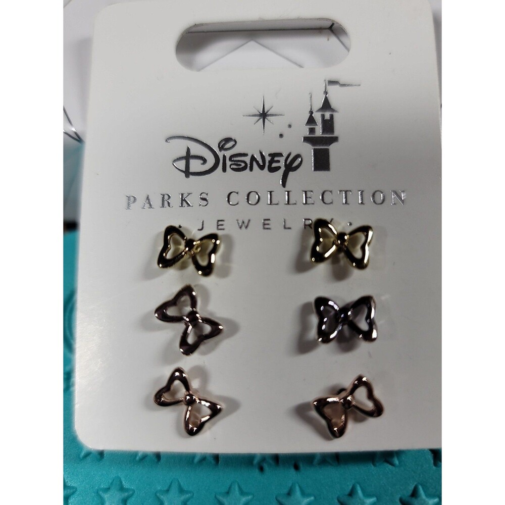 Disney parks exclusive Minnie Mouse bow studs.